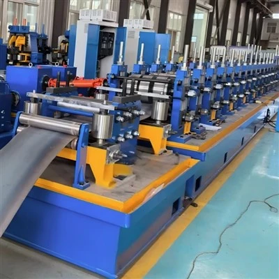 Máquina de fabricação de tubos ERW